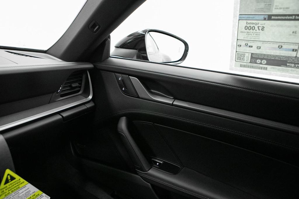 Thumbnail: 2026 Porsche 911 - 31
