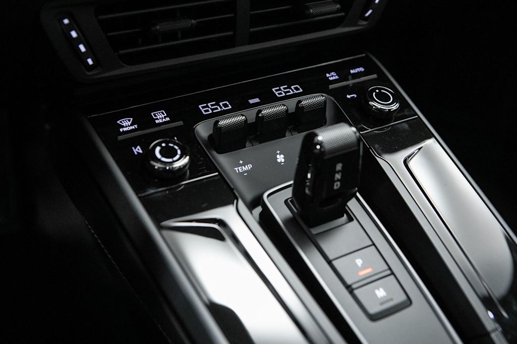 Thumbnail: 2026 Porsche 911 - 29