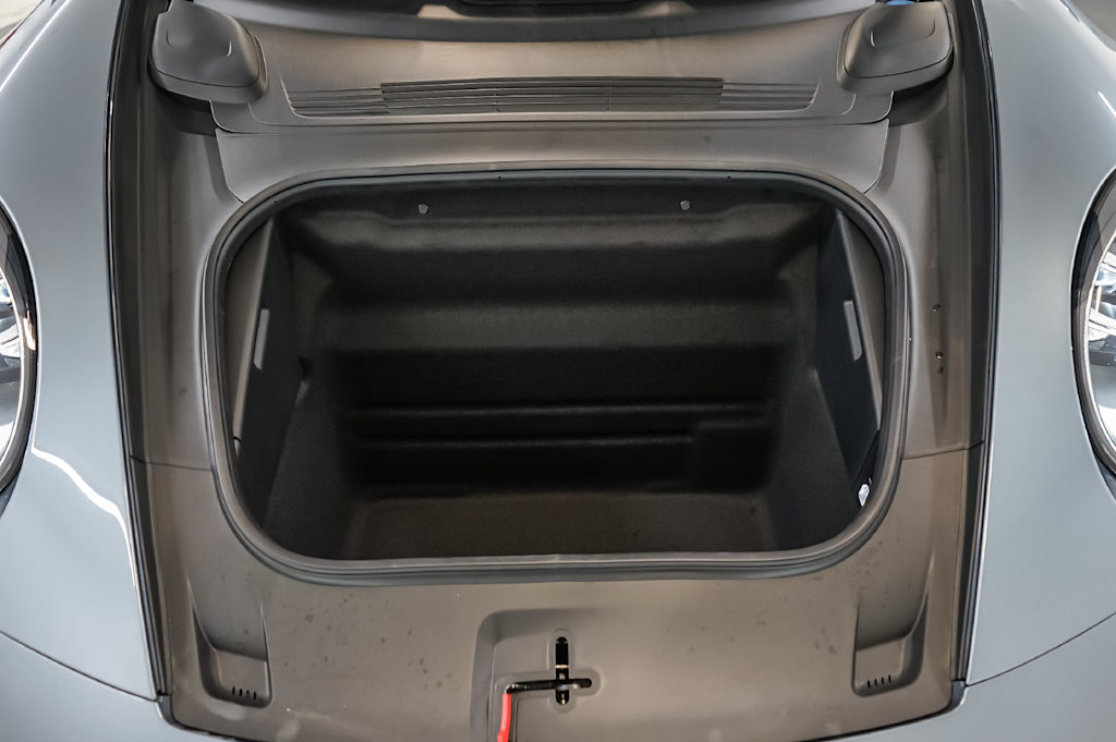 Thumbnail: 2026 Porsche 911 - 33