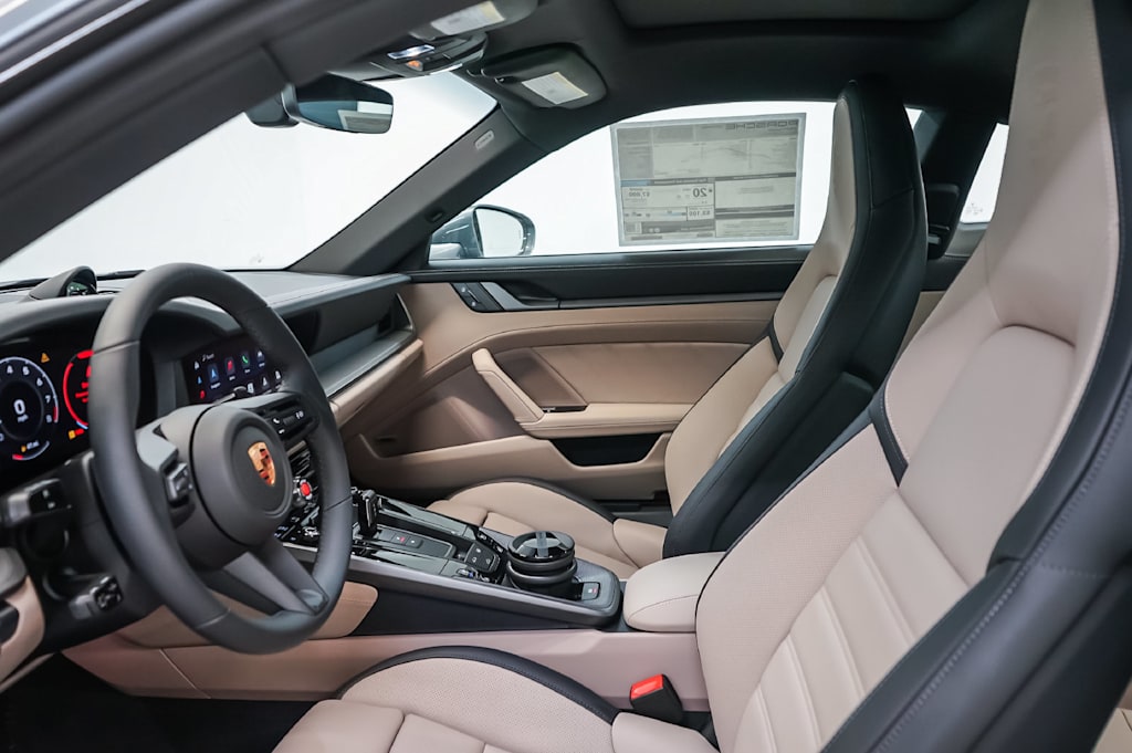 Thumbnail: 2026 Porsche 911 - 27