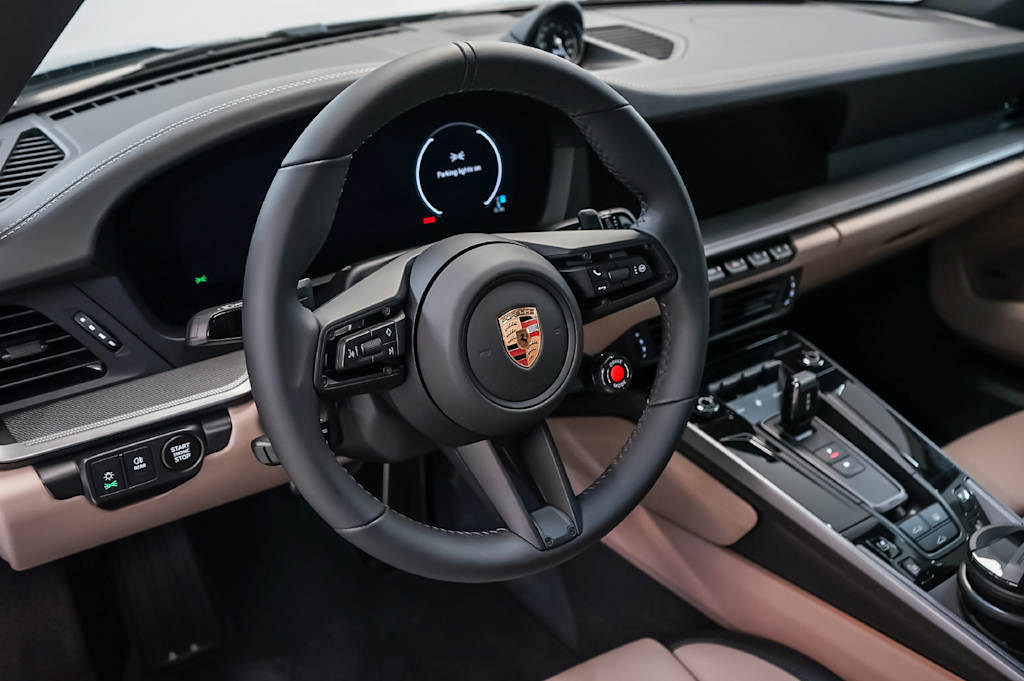 Thumbnail: 2026 Porsche 911 - 2