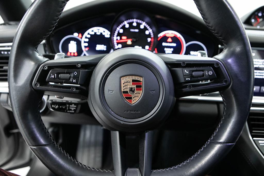 Thumbnail: 2023 Porsche Panamera - 11