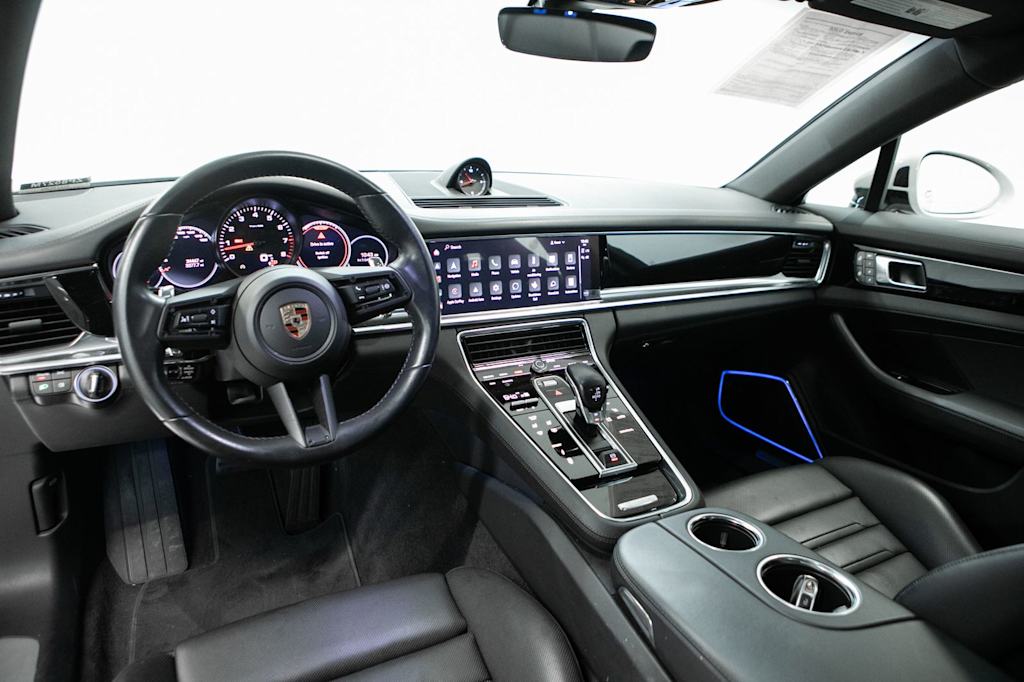 Thumbnail: 2023 Porsche Panamera - 8