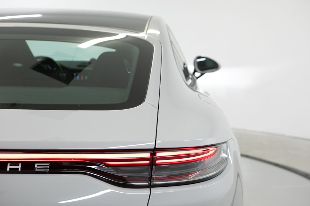 Thumbnail: 2023 Porsche Panamera - 36