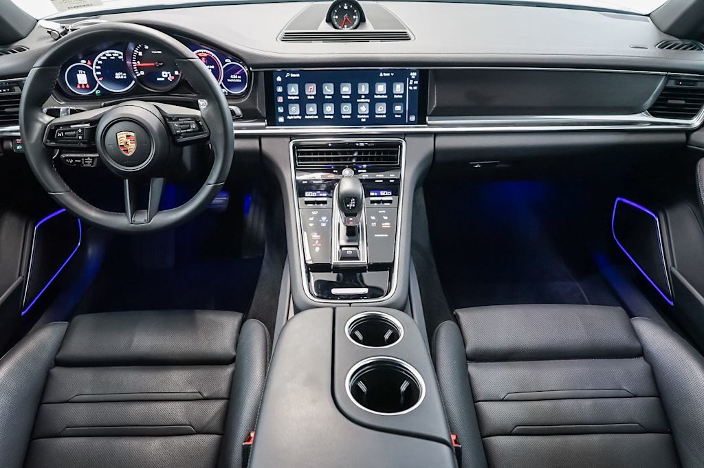 Thumbnail: 2023 Porsche Panamera - 9
