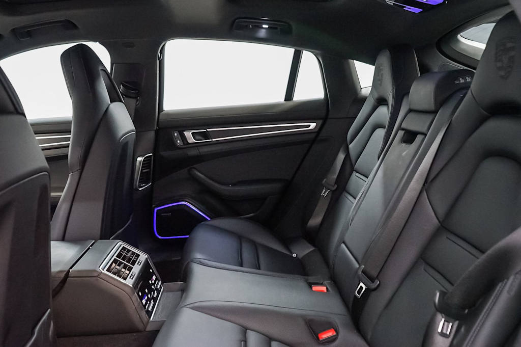 Thumbnail: 2023 Porsche Panamera - 12