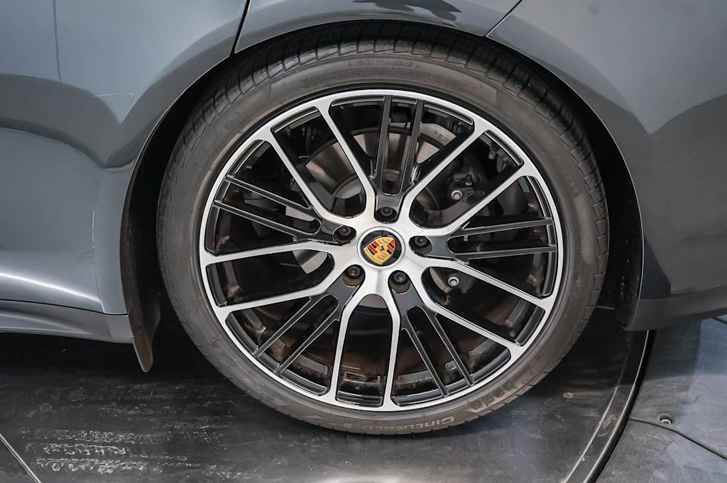 Thumbnail: 2023 Porsche Panamera - 8