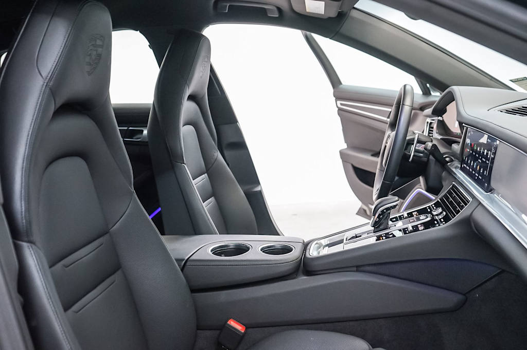 Thumbnail: 2023 Porsche Panamera - 11