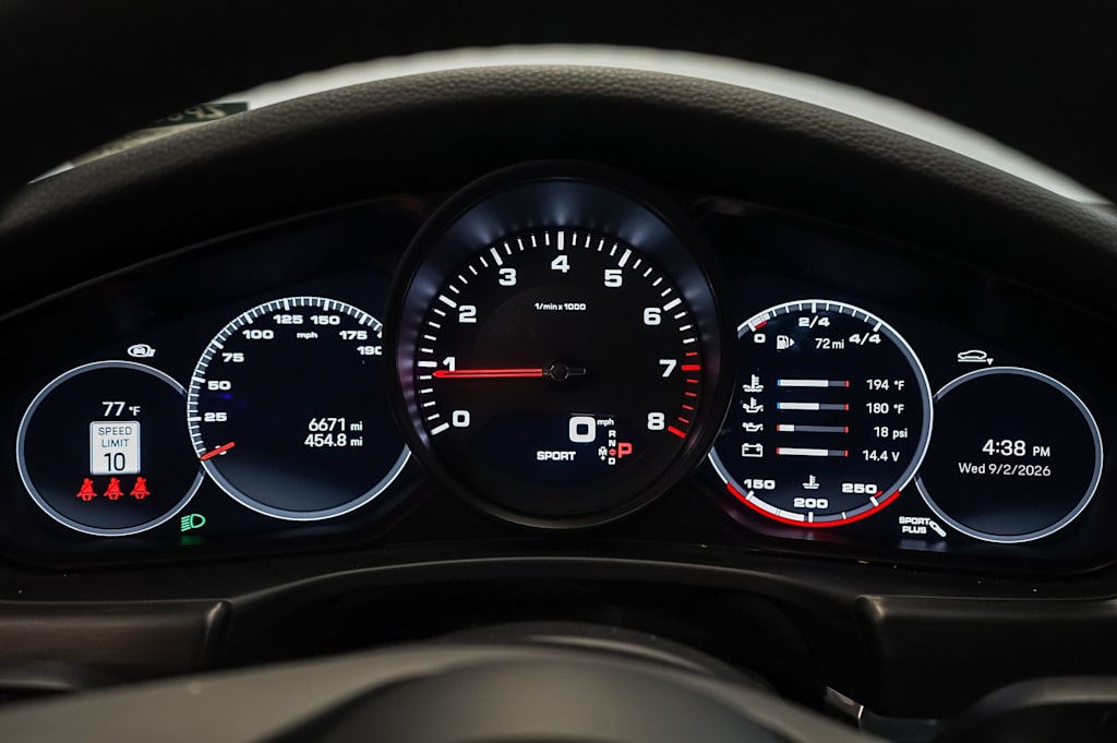 Thumbnail: 2023 Porsche Panamera - 15