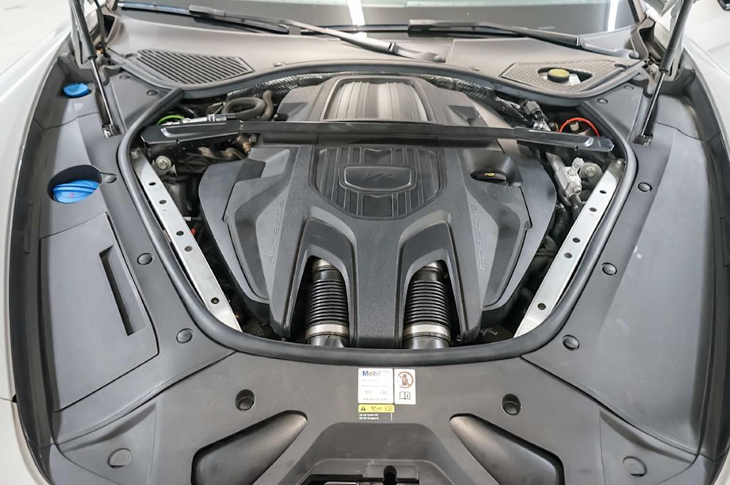 Thumbnail: 2023 Porsche Panamera - 9