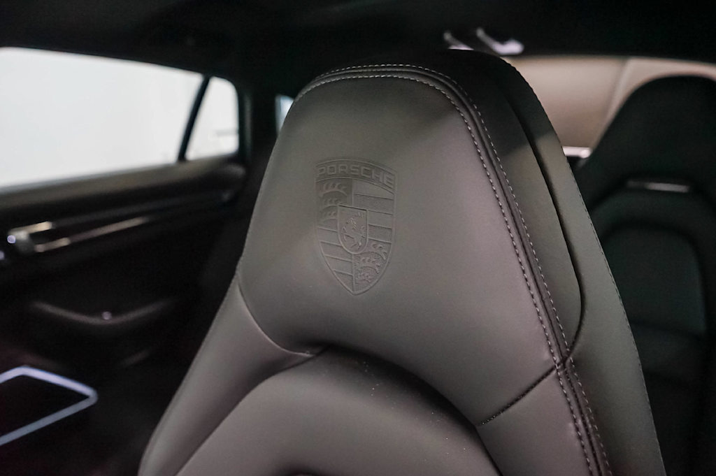 Thumbnail: 2023 Porsche Panamera - 33