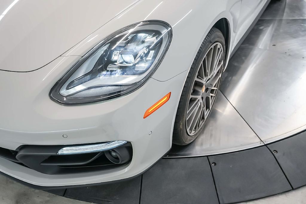 Thumbnail: 2023 Porsche Panamera - 26