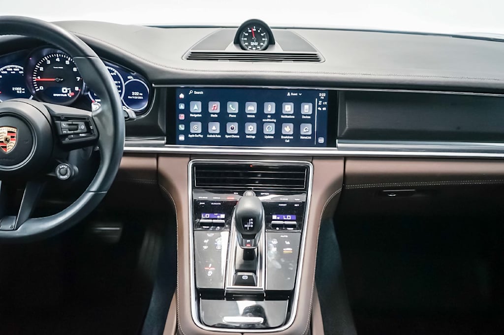 Thumbnail: 2023 Porsche Panamera - 14