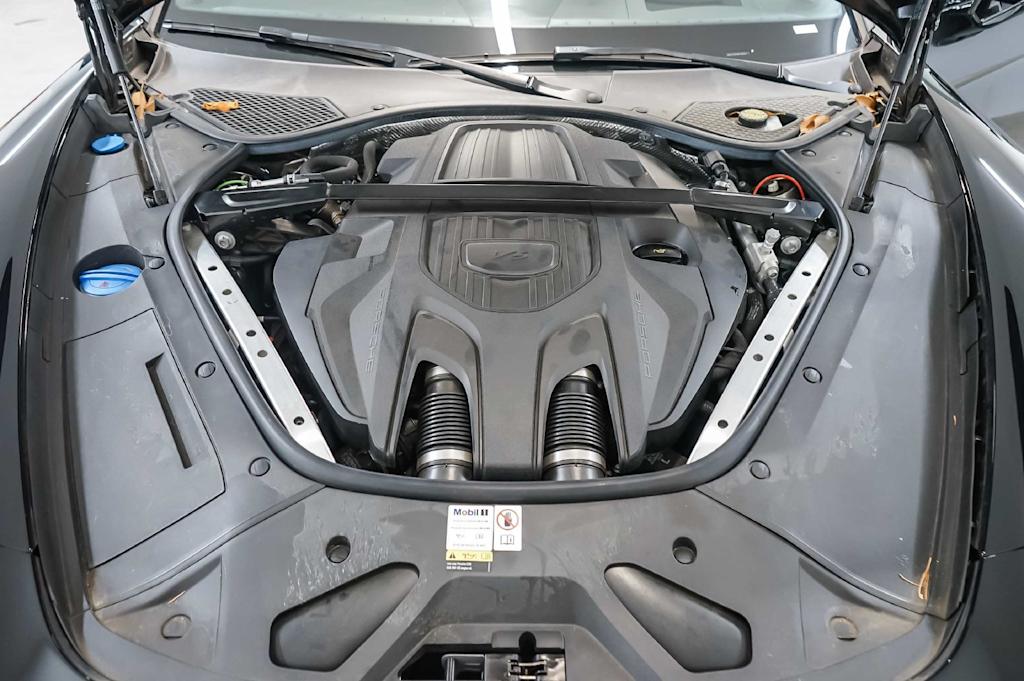 Thumbnail: 2023 Porsche Panamera - 9