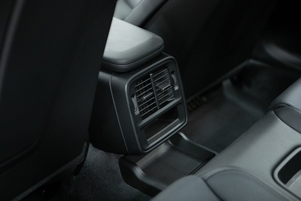 Thumbnail: 2024 Porsche Taycan - 30