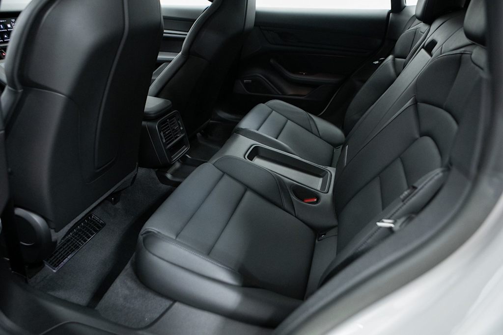 Thumbnail: 2024 Porsche Taycan - 11