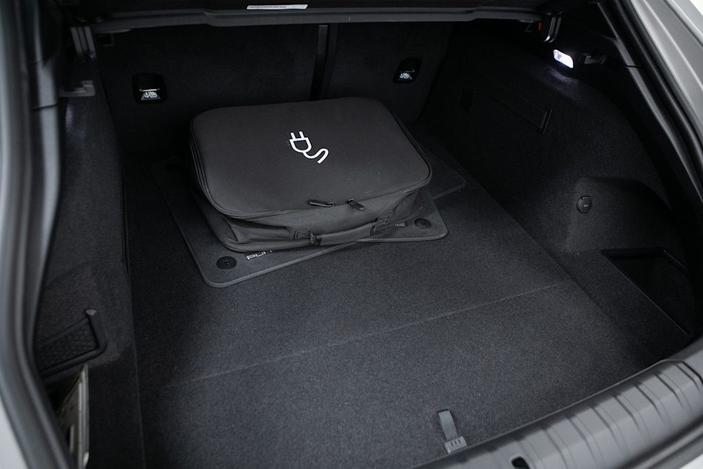 Thumbnail: 2024 Porsche Taycan - 15