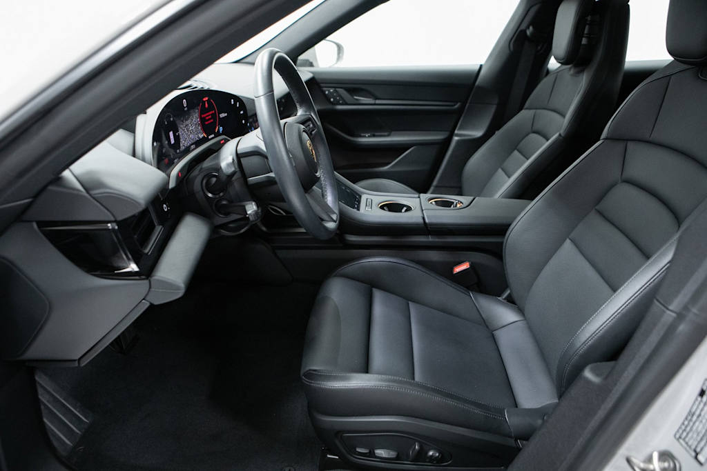 Thumbnail: 2024 Porsche Taycan - 10