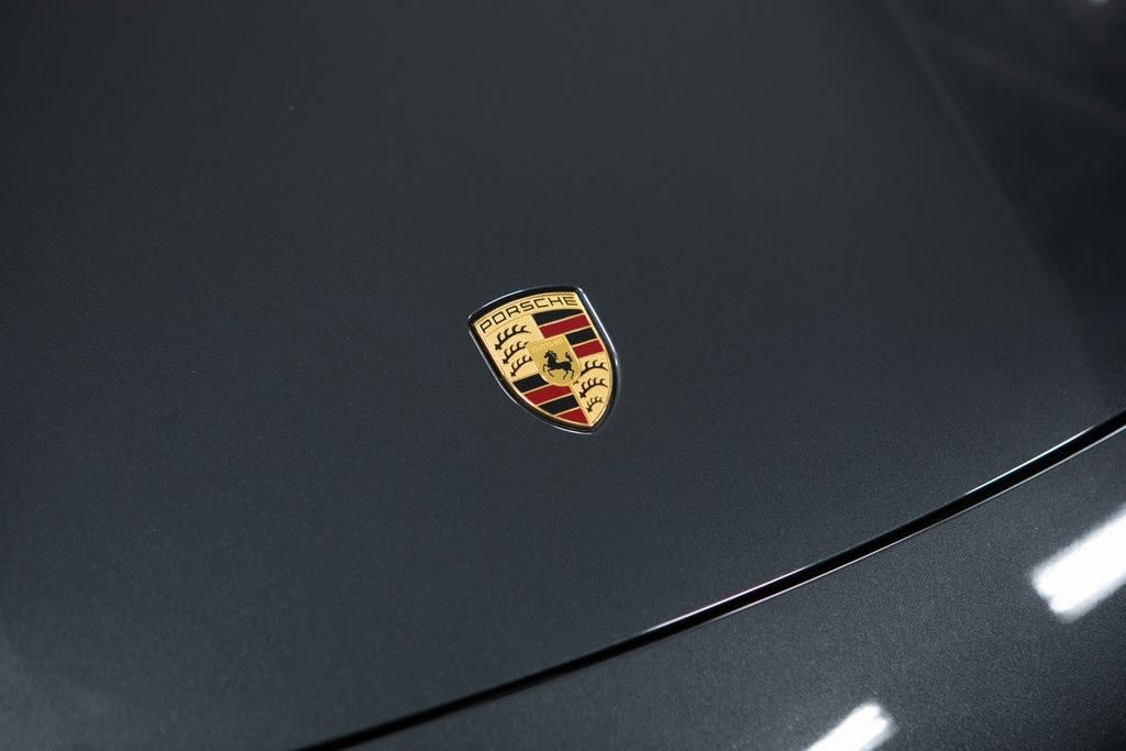 Thumbnail: 2022 Porsche Taycan - 23