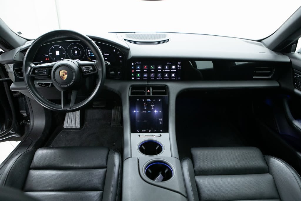 Thumbnail: 2022 Porsche Taycan - 7