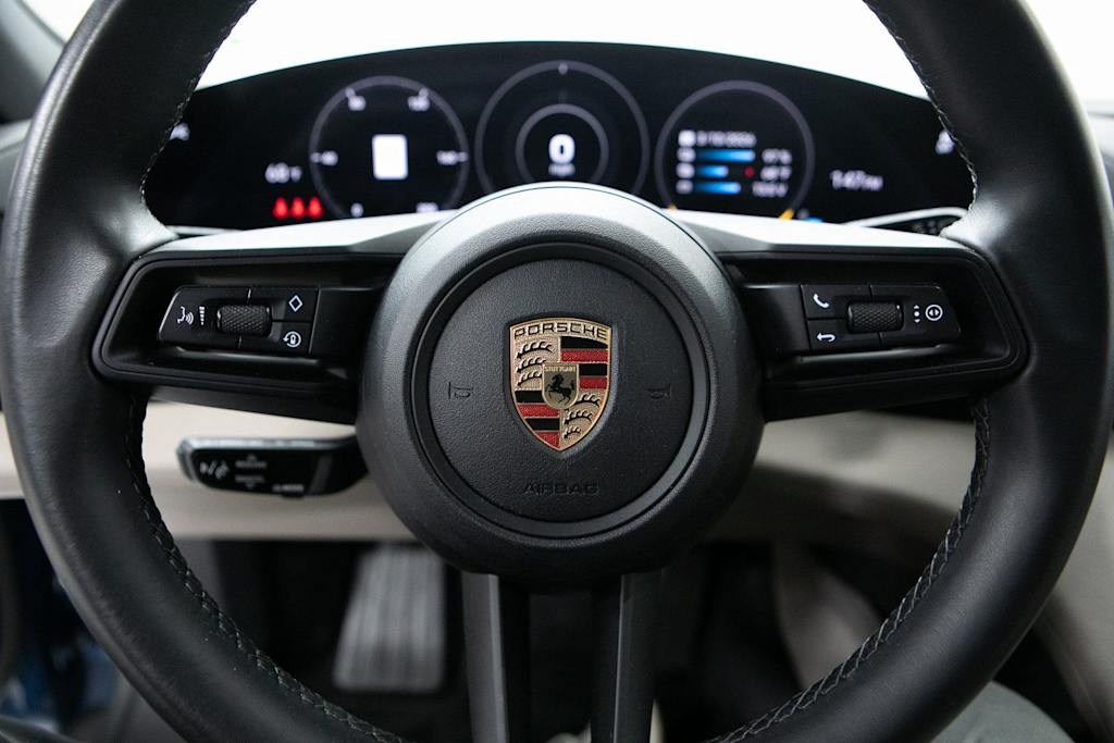 Thumbnail: 2023 Porsche Taycan - 19