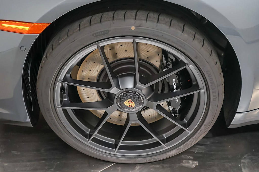 Thumbnail: 2026 Porsche 911 - 19