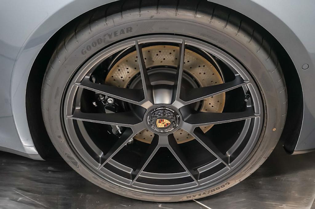 Thumbnail: 2026 Porsche 911 - 7