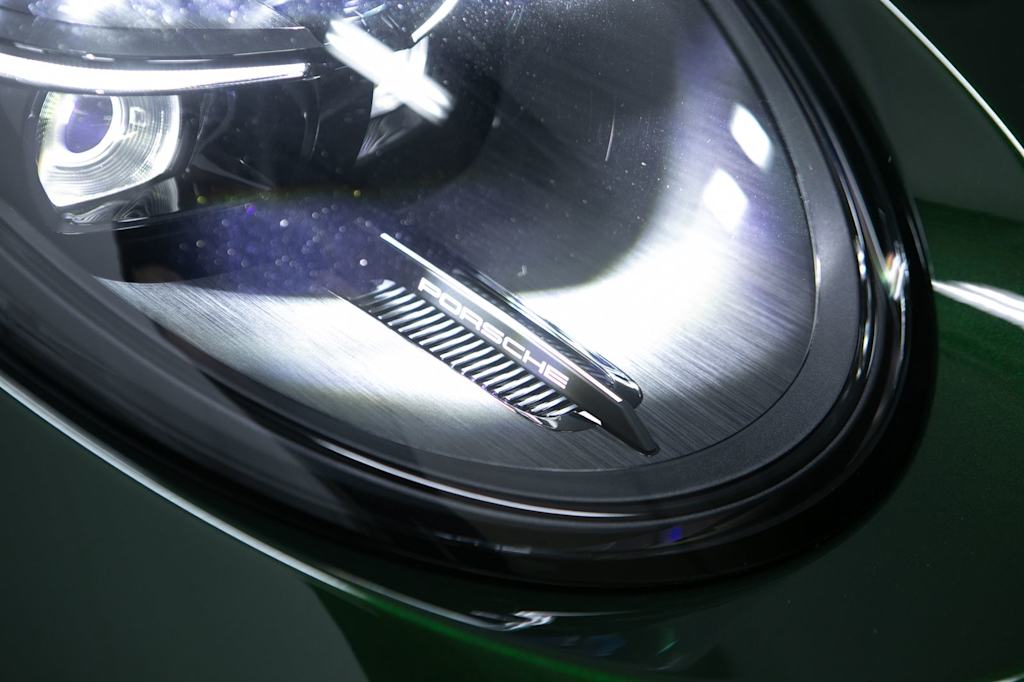 Thumbnail: 2026 Porsche 911 - 13