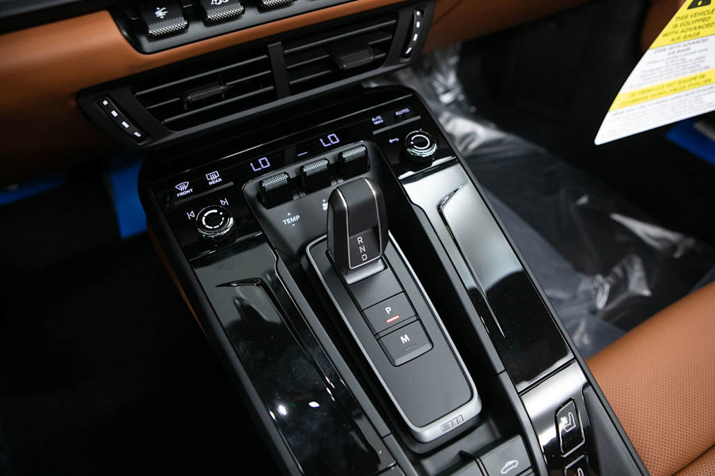 Thumbnail: 2026 Porsche 911 - 9
