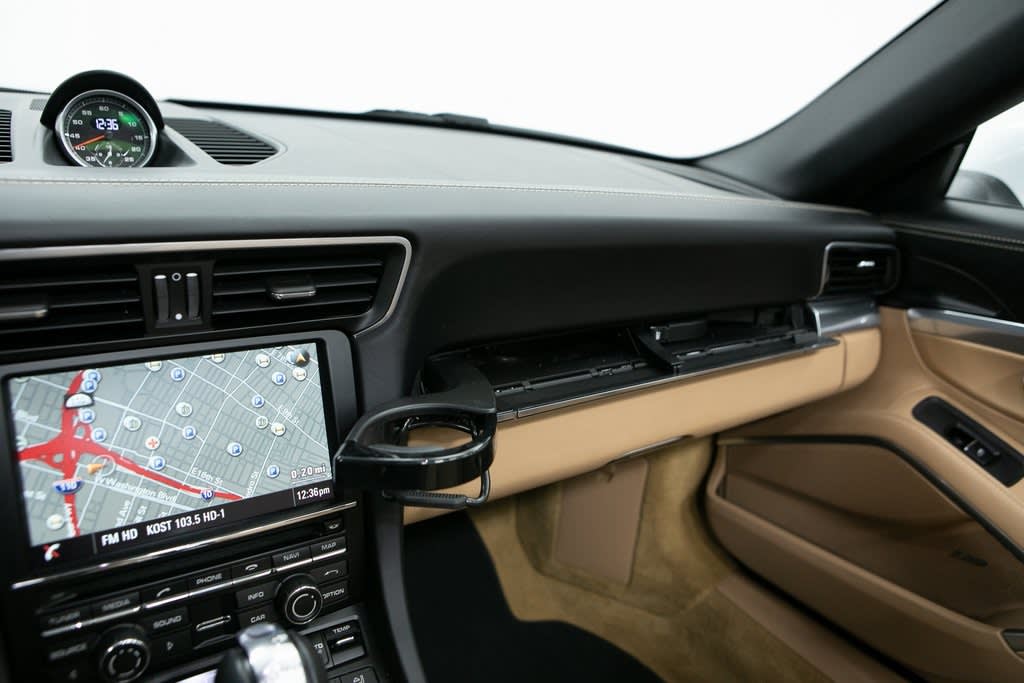 Thumbnail: 2015 Porsche 911 - 27