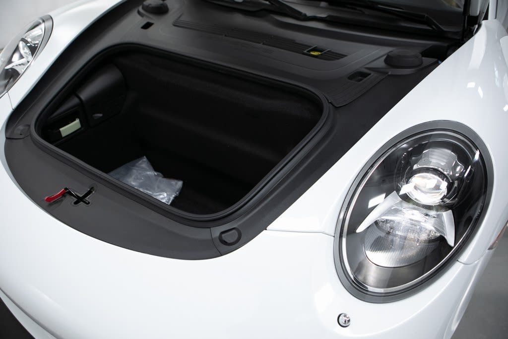 Thumbnail: 2015 Porsche 911 - 29