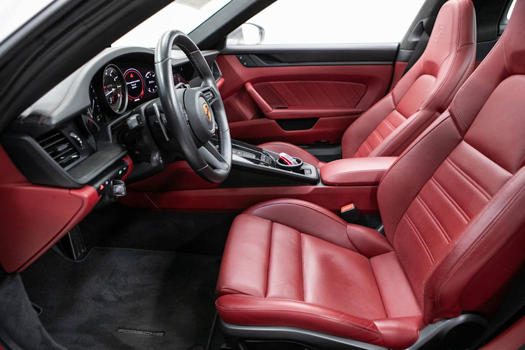 Thumbnail: 2022 Porsche 911 - 10