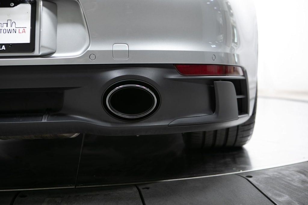 Thumbnail: 2022 Porsche 911 - 22