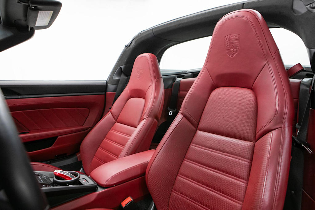 Thumbnail: 2022 Porsche 911 - 9