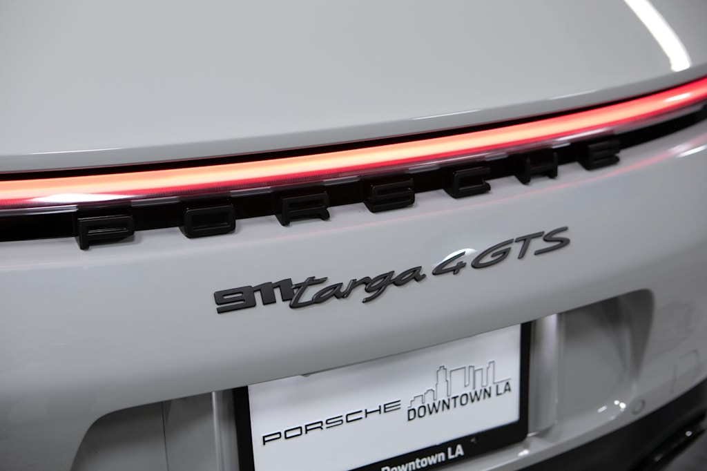 Thumbnail: 2024 Porsche 911 - 17