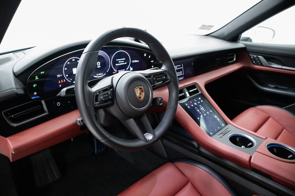 Thumbnail: 2025 Porsche Taycan - 2