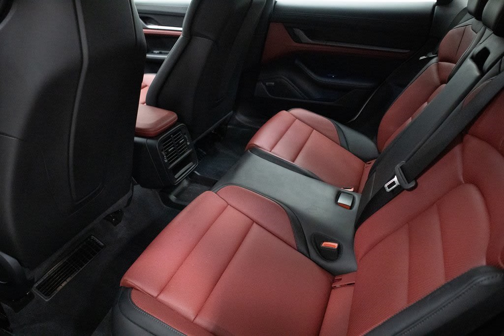 Thumbnail: 2025 Porsche Taycan - 10