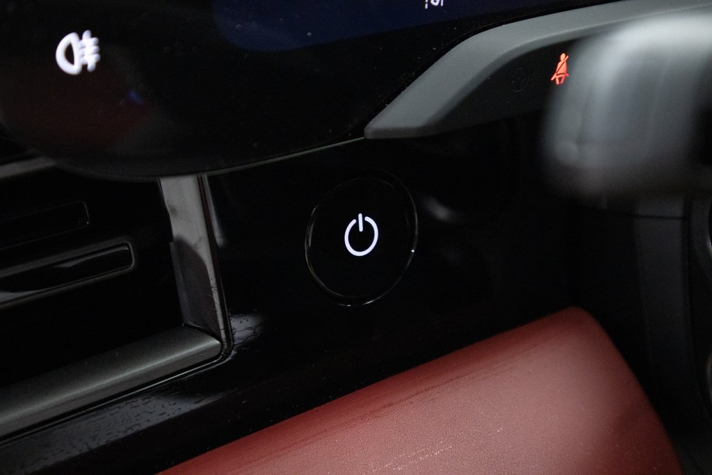 Thumbnail: 2025 Porsche Taycan - 24