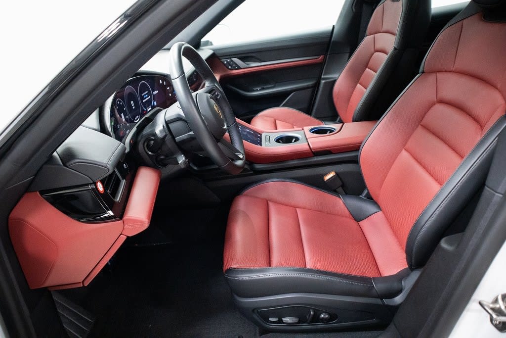 Thumbnail: 2025 Porsche Taycan - 9