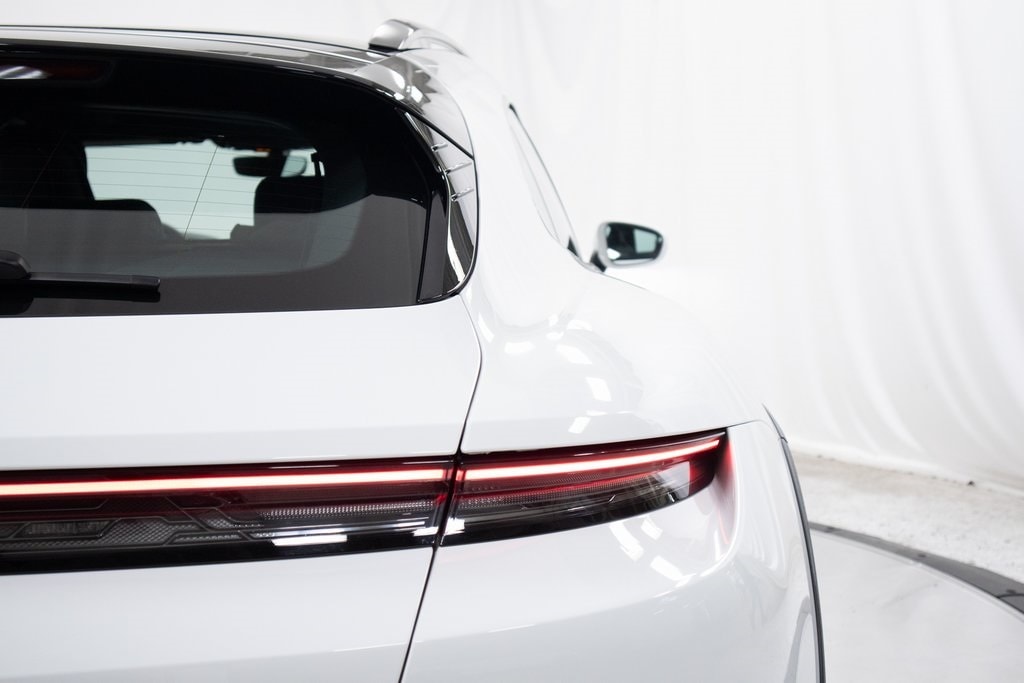 Thumbnail: 2025 Porsche Taycan - 37