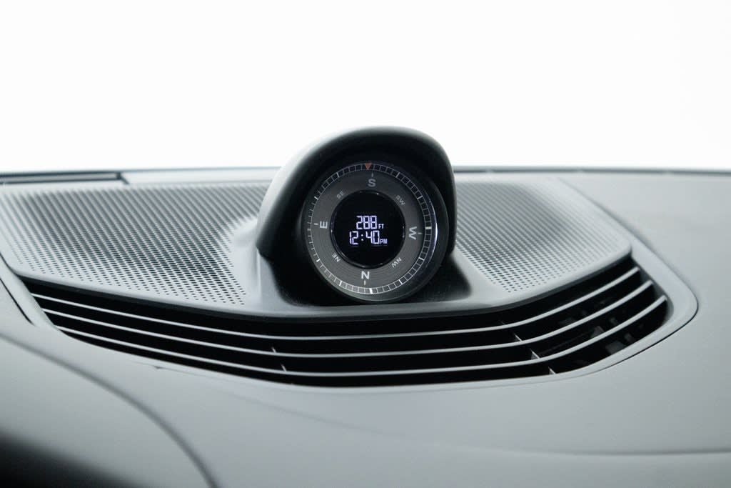 Thumbnail: 2025 Porsche Taycan - 28