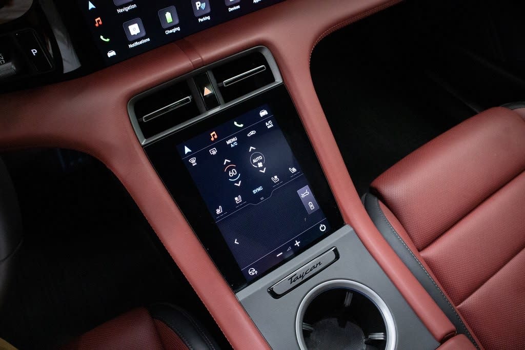 Thumbnail: 2025 Porsche Taycan - 12