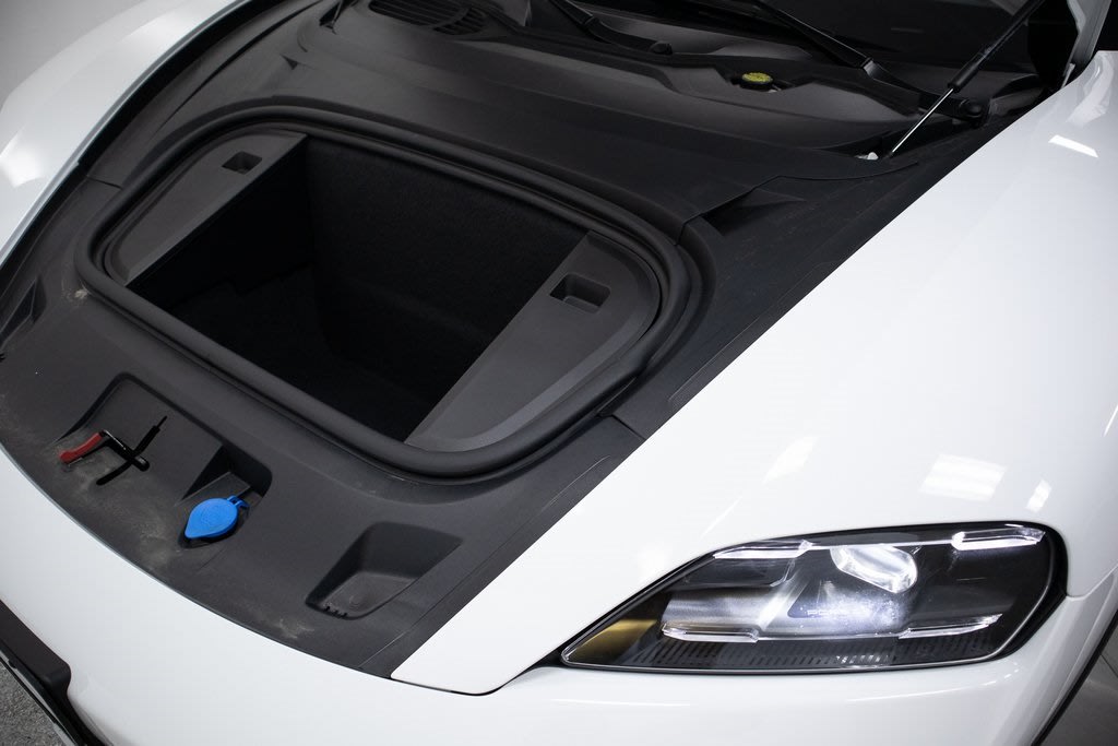 Thumbnail: 2025 Porsche Taycan - 32