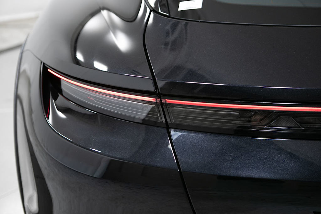 Thumbnail: 2023 Porsche Taycan - 23