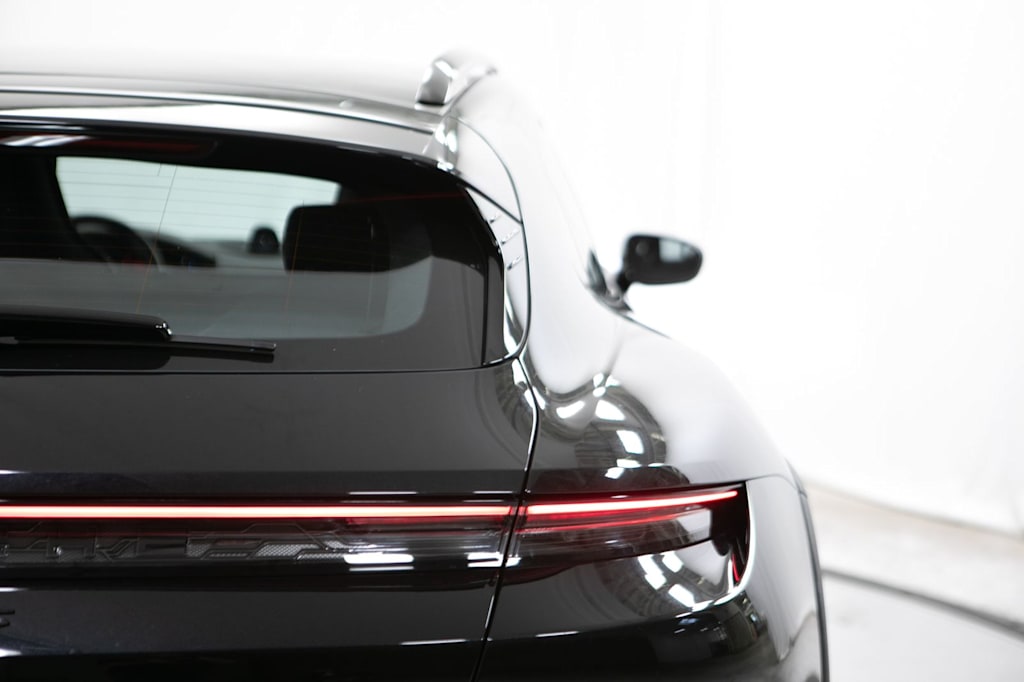 Thumbnail: 2023 Porsche Taycan - 26