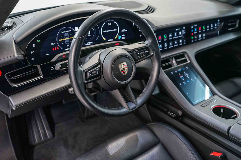 Thumbnail: 2023 Porsche Taycan - 2