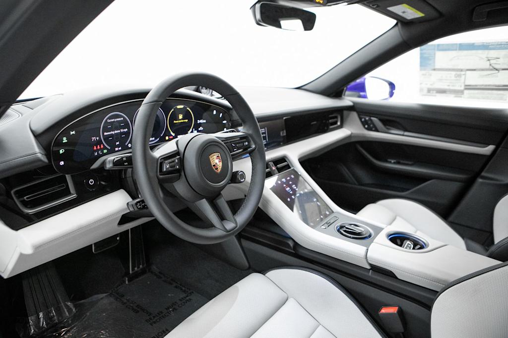 Thumbnail: 2026 Porsche Taycan - 2
