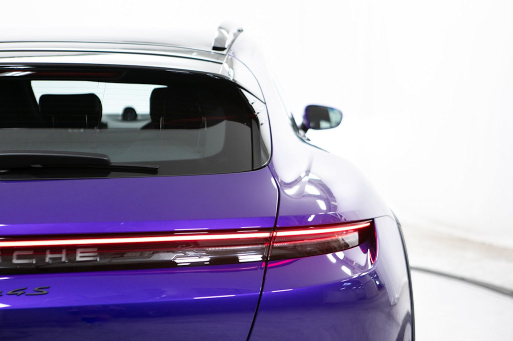 Thumbnail: 2026 Porsche Taycan - 24