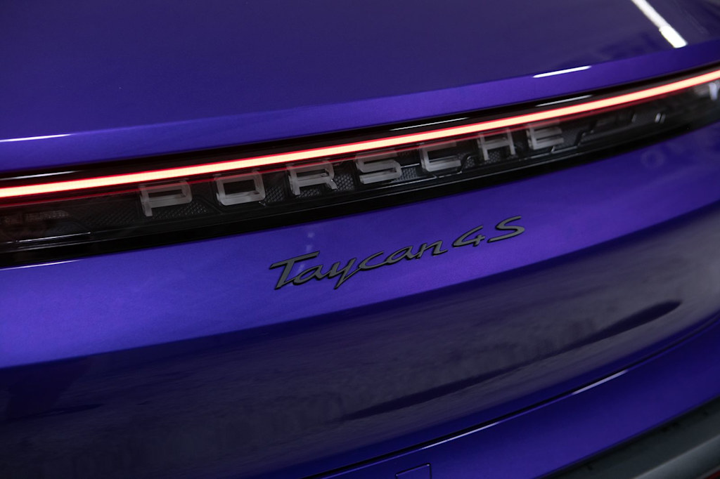 Thumbnail: 2026 Porsche Taycan - 22