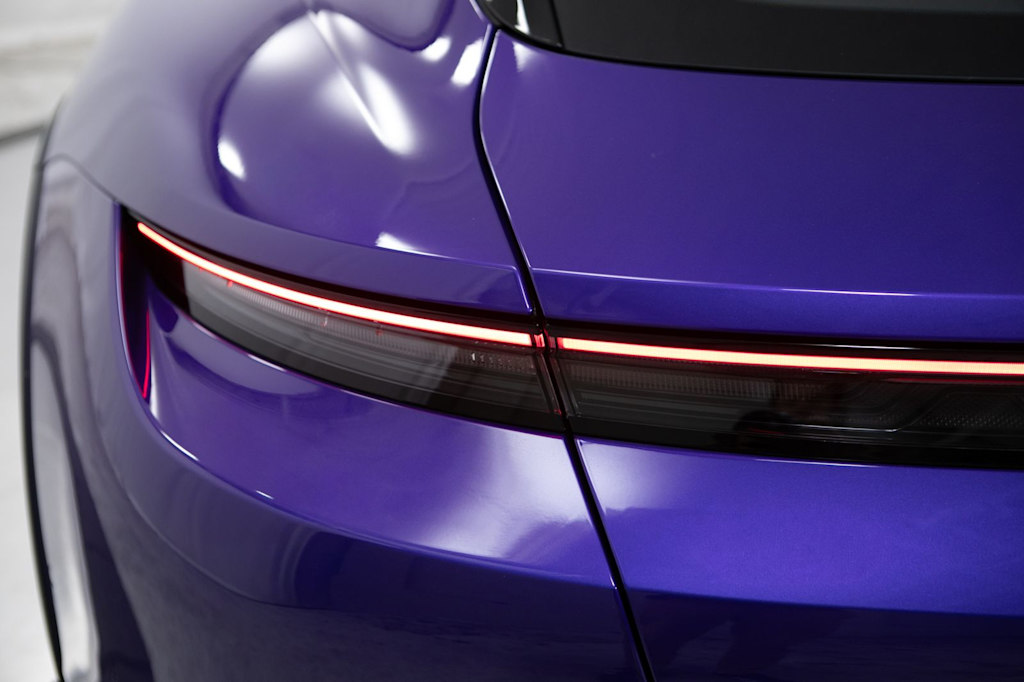 Thumbnail: 2026 Porsche Taycan - 21